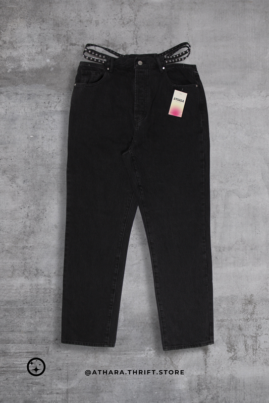 Jeans negros con estoperoles